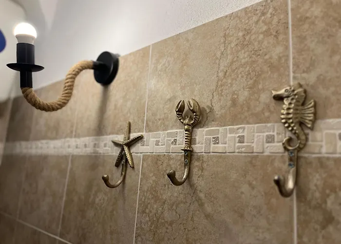 Apartment Le Petit Nid - Air Conditioning - A Few Steps From Casino And Ariston